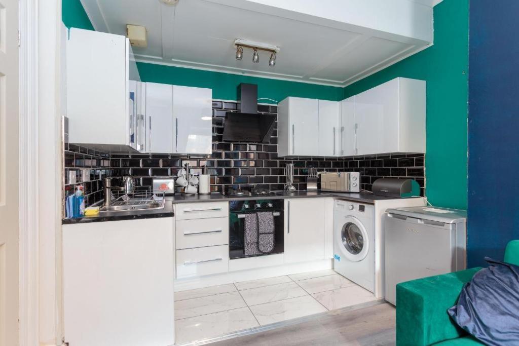 Beautiful Boutique Edinburgh Abode - Sleeps 4 Lägenhet Exteriör bild